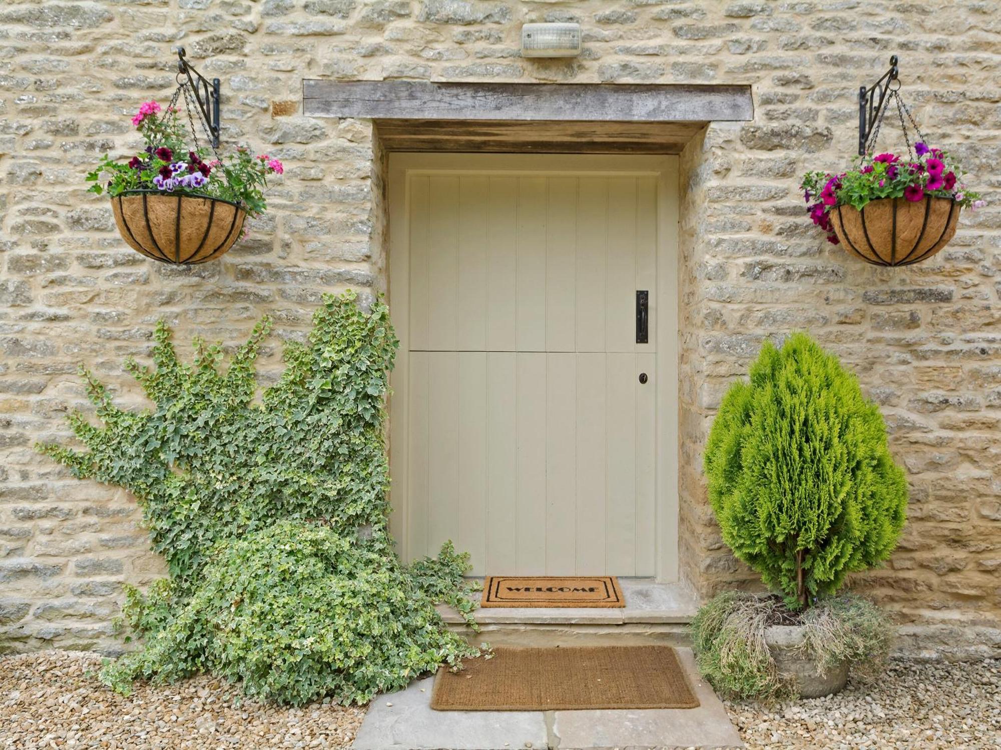 Flowers Barn Daglingworth エクステリア 写真